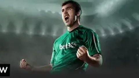 中网巨星展中华风范，一窥网球魅力之光。